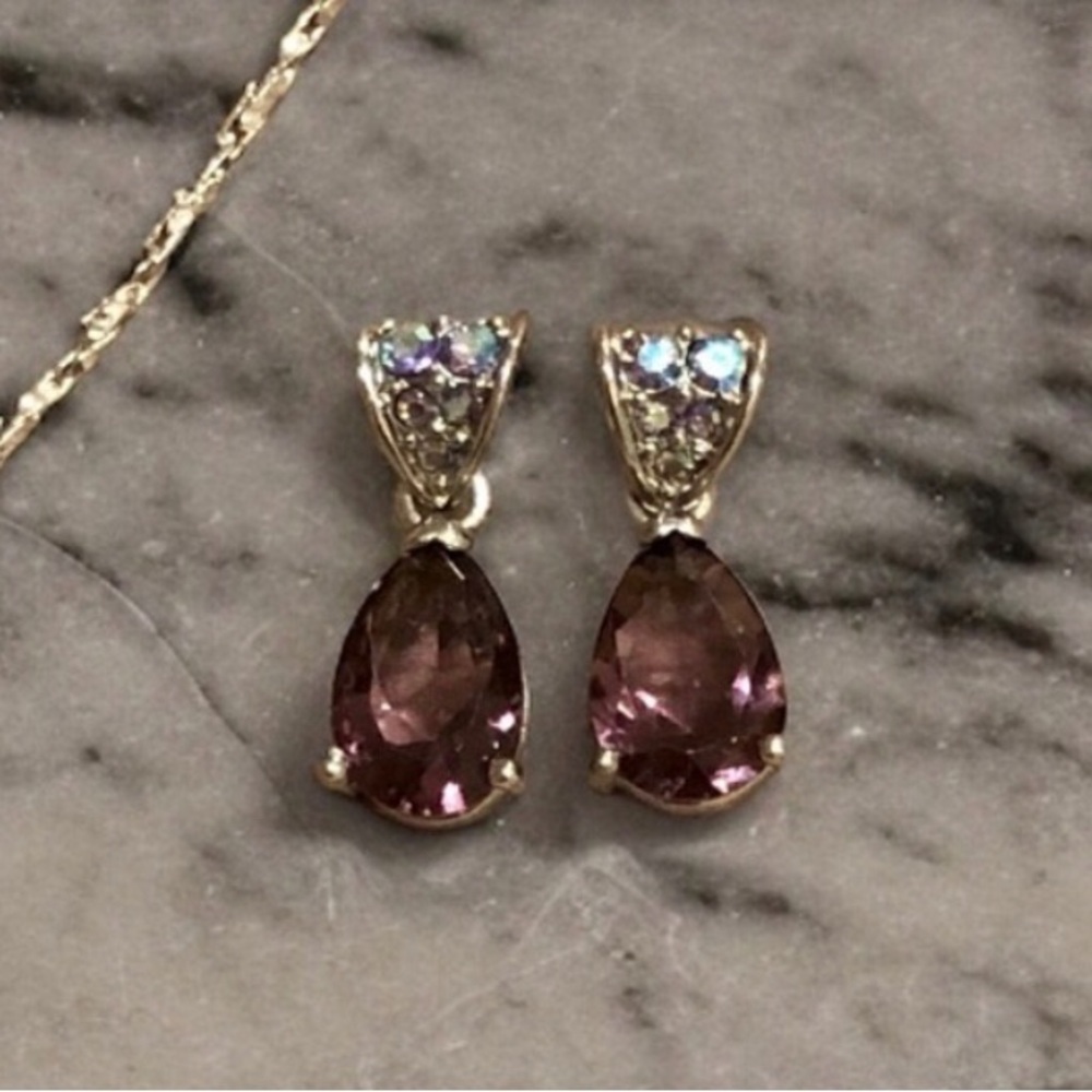 Vintage Avon Purple Amethyst Pear Pendant Glass Crystal Silver Pierced Earrings